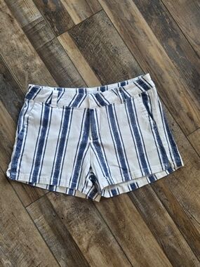 NY&CO New York & Company Blue White Striped Chino Shorts Size 6 Waist 32